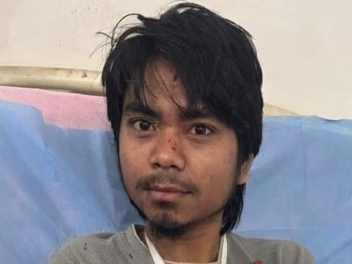 फिर टारगेट किलिंग की फिराक में थे आतंकी, इस बार यूपी के मजदूर को बनाया निशाना, हाथ में लगी गोली फिर टारगेट किलिंग की फिराक में थे आतंकी, इस बार यूपी के मजदूर को बनाया निशाना, हाथ में लगी गोली
