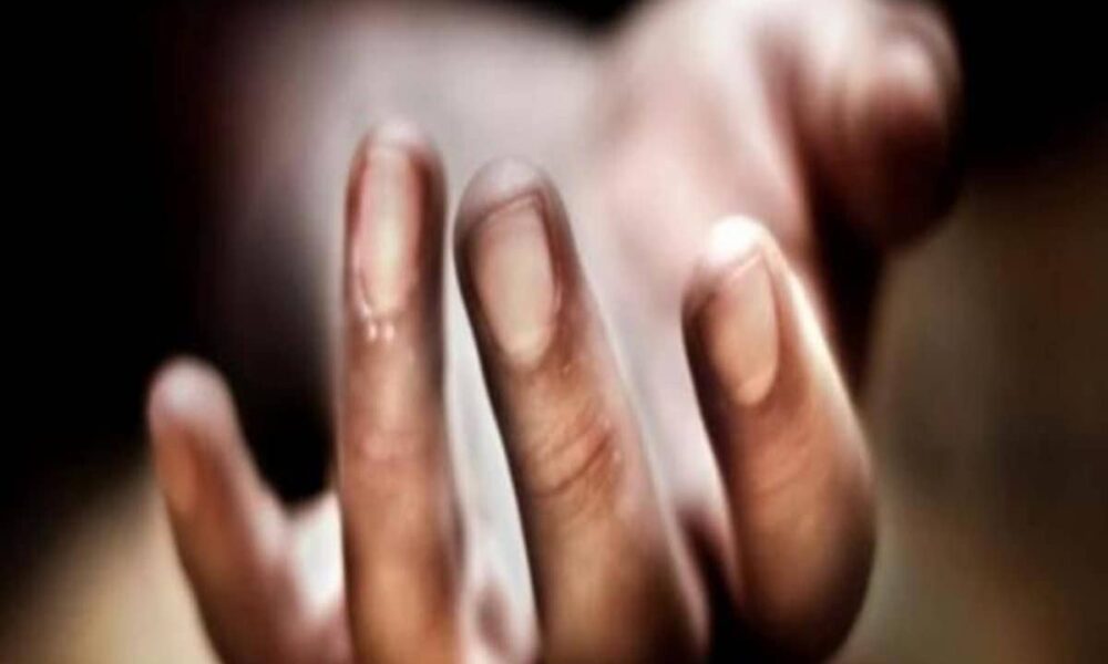 छेड़छाड़ की शिकायत दर्ज कराने पर बदला लेने की धमकी, युवती ने खुद को लगाई आग, इंदौर रेफर