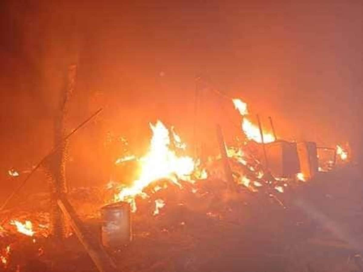 भरतपुर में युवक की हत्या के आरोपी का मकान जलाया, चाउमीन के पैसे मांगने पर ले ली थी जान