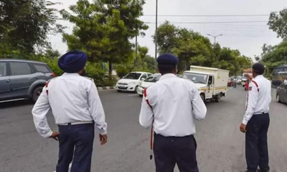 वीआईपी सायरन और विधायक की स्टीकर, पुलिस ने जब स्कार्पियो को रोका तो चौंक गई