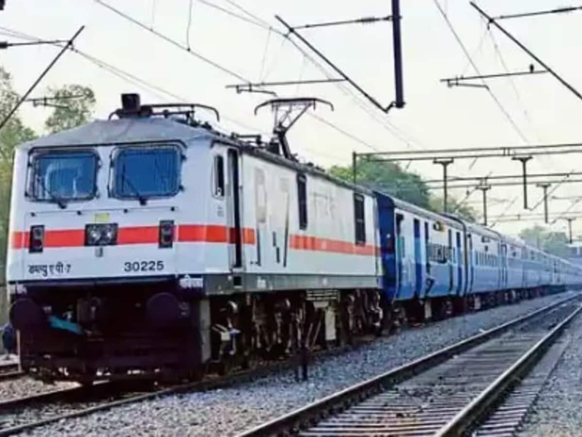 मध्य प्रदेश आवाजाही करने वाली 22 ट्रेनें रद्द, कौन सी गाड़ियां कब से कब तक नहीं चलेंगी? मध्य प्रदेश आवाजाही करने वाली 22 ट्रेनें रद्द, कौन सी गाड़ियां कब से कब तक नहीं चलेंगी?
