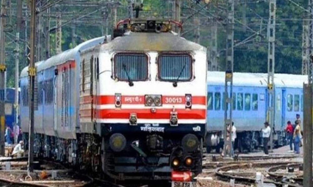 अब रुड़की-लक्सर रेल ट्रैक पर मिला गैस सिलेंडर, मालगाड़ी के गार्ड ने दी सूचना, बैठी जांच