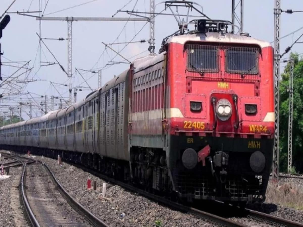 दिवाली पर इन रूटों पर चलेंगी स्पेशल ट्रेनें, UP-दिल्ली, बिहार जाने वाले यात्रियों को फायदा दिवाली पर इन रूटों पर चलेंगी स्पेशल ट्रेनें, UP-दिल्ली, बिहार जाने वाले यात्रियों को फायदा