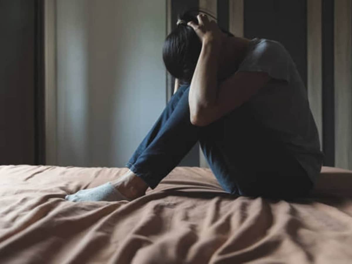 नीट की कोचिंग कर रही 17 साल की छात्रा के साथ शिक्षक की शर्मनाक करतूत, ट्यूशन पढ़ाते समय की छेड़छाड़ नीट की कोचिंग कर रही 17 साल की छात्रा के साथ शिक्षक की शर्मनाक करतूत, ट्यूशन पढ़ाते समय की छेड़छाड़