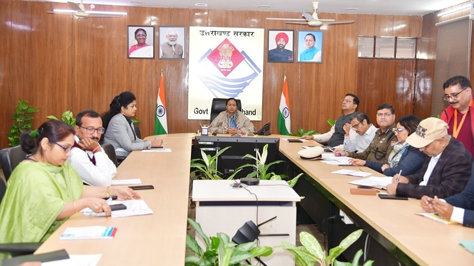 मुख्य सचिव राधा रतूड़ी ने की सख्त कार्रवाई, ESI कवरेज को लेकर नगर निगमों और निकायों से रिपोर्ट तलब। मुख्य सचिव राधा रतूड़ी ने की सख्त कार्रवाई, ESI कवरेज को लेकर नगर निगमों और निकायों से रिपोर्ट तलब।