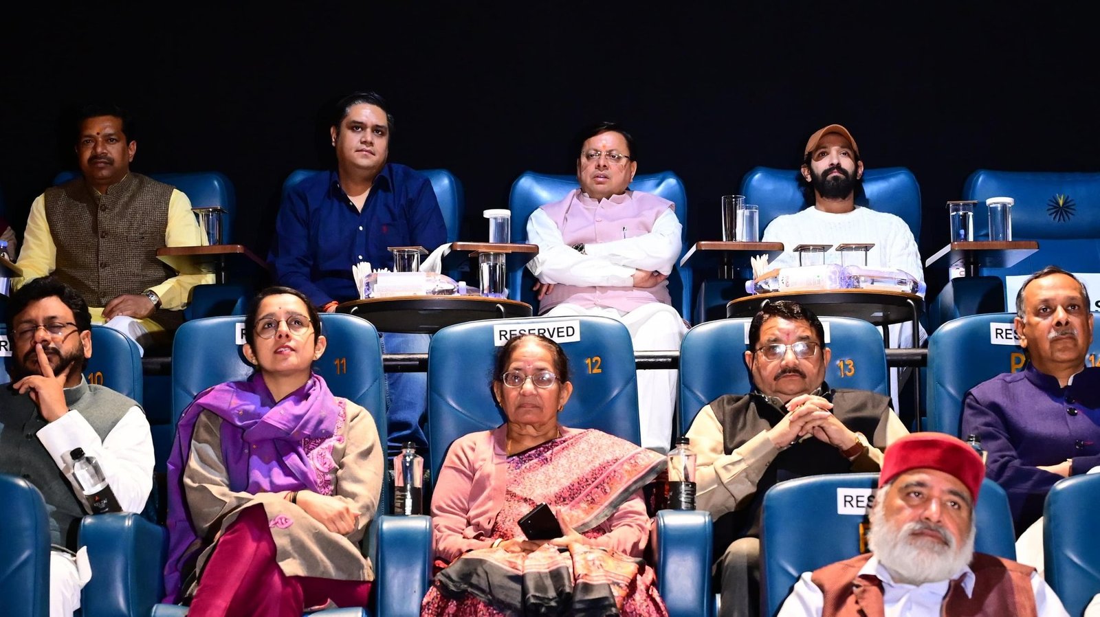 मुख्यमंत्री पुष्कर सिंह धामी ने देखी द साबरमती रिपोर्ट, कहा गोधरा कांड के सच को उजागर करती है ये फिल्म। मुख्यमंत्री पुष्कर सिंह धामी ने देखी द साबरमती रिपोर्ट, कहा गोधरा कांड के सच को उजागर करती है ये फिल्म।