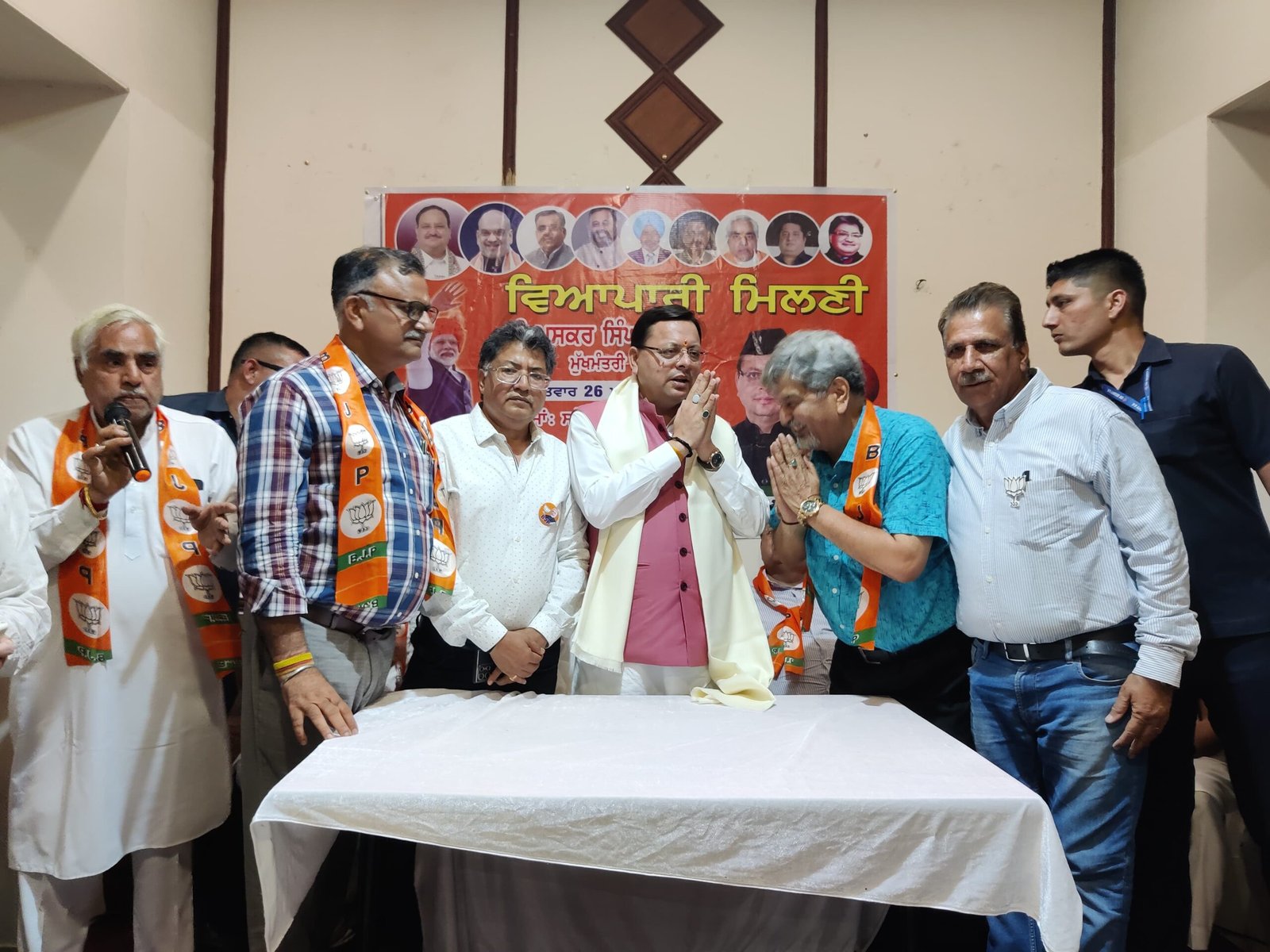 पंजाब सरकार के काम बस विज्ञापनो में, धरातल में कोई काम नहीं हो रहा : सीएम धामी। पंजाब सरकार के काम बस विज्ञापनो में, धरातल में कोई काम नहीं हो रहा : सीएम धामी।