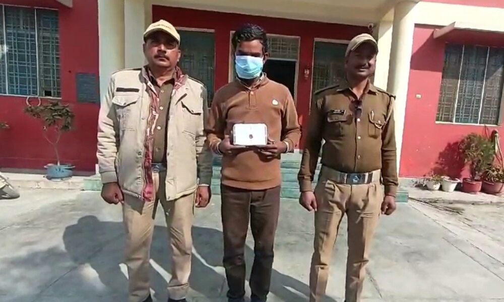 बंद घर में चोरी की घटना का दून पुलिस ने किया खुलासा, शातिर चोर गिरफ्तार।