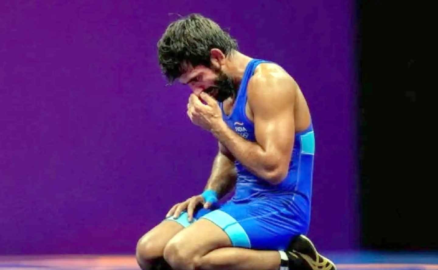 बजरंग पुनिया का विरोध असफल, NADA ने पहलवान को चार साल के लिए किया निलंबित। बजरंग पुनिया का विरोध असफल, NADA ने पहलवान को चार साल के लिए किया निलंबित।