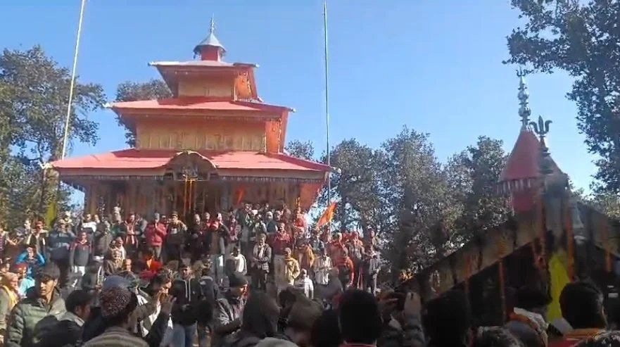 उत्तरकाशी में बाबा बौखनाग के मेले में उमड़ा श्रद्धालुओं का जनसैलाब, सिल्क्यारा टनल हादसे के बाद बढ़ी थी देश विदेश में ख्याति। उत्तरकाशी में बाबा बौखनाग के मेले में उमड़ा श्रद्धालुओं का जनसैलाब, सिल्क्यारा टनल हादसे के बाद बढ़ी थी देश विदेश में ख्याति।