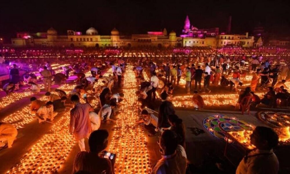 अयोध्या में पहली दीपावली: 28 लाख दीपों की रोशनी से जगमगाएगा राम मंदिर।
