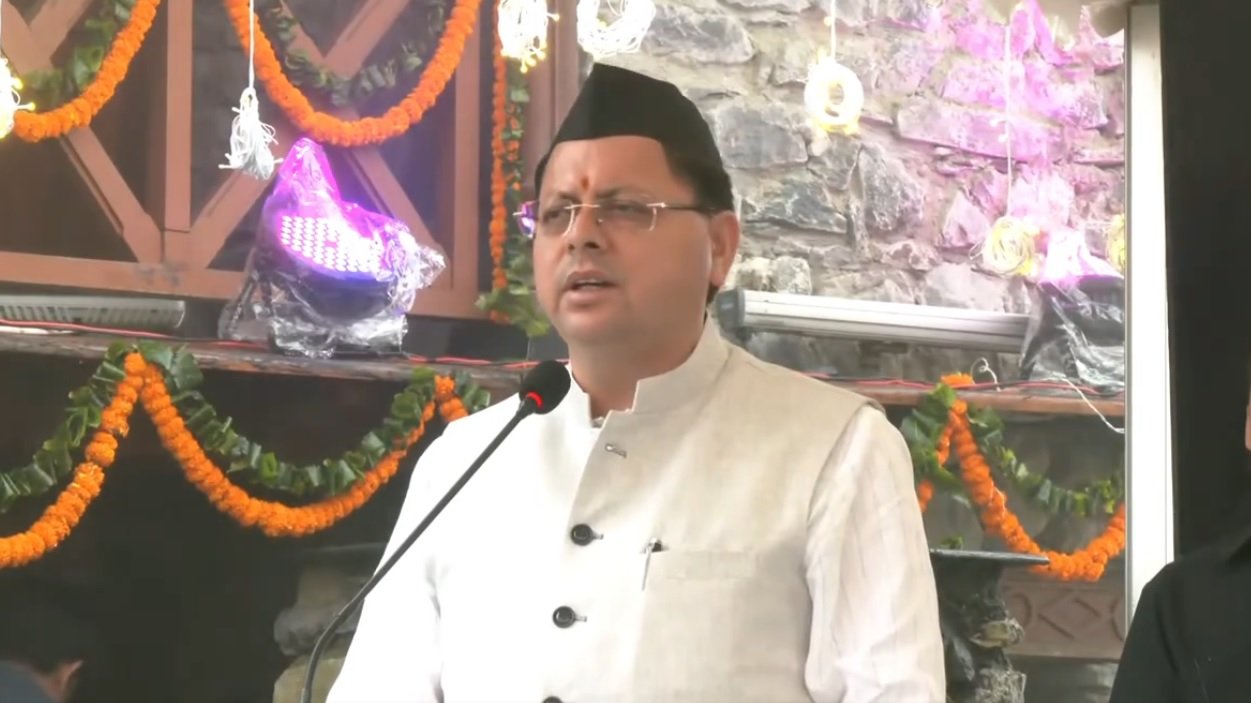 मुख्यमंत्री पुष्कर सिंह धामी ने विजय दिवस पर भारतीय सेना और भूतपूर्व सैनिकों को दी बधाई। मुख्यमंत्री पुष्कर सिंह धामी ने विजय दिवस पर भारतीय सेना और भूतपूर्व सैनिकों को दी बधाई।