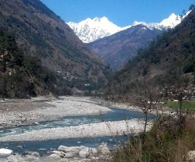 बदलते मौसम चक्र और जलवायु परिवर्तन से संकट में प्रदेश की नदियां और जलस्रोत, सूखने के कगार पर 206 नदियां। बदलते मौसम चक्र और जलवायु परिवर्तन से संकट में प्रदेश की नदियां और जलस्रोत, सूखने के कगार पर 206 नदियां।
