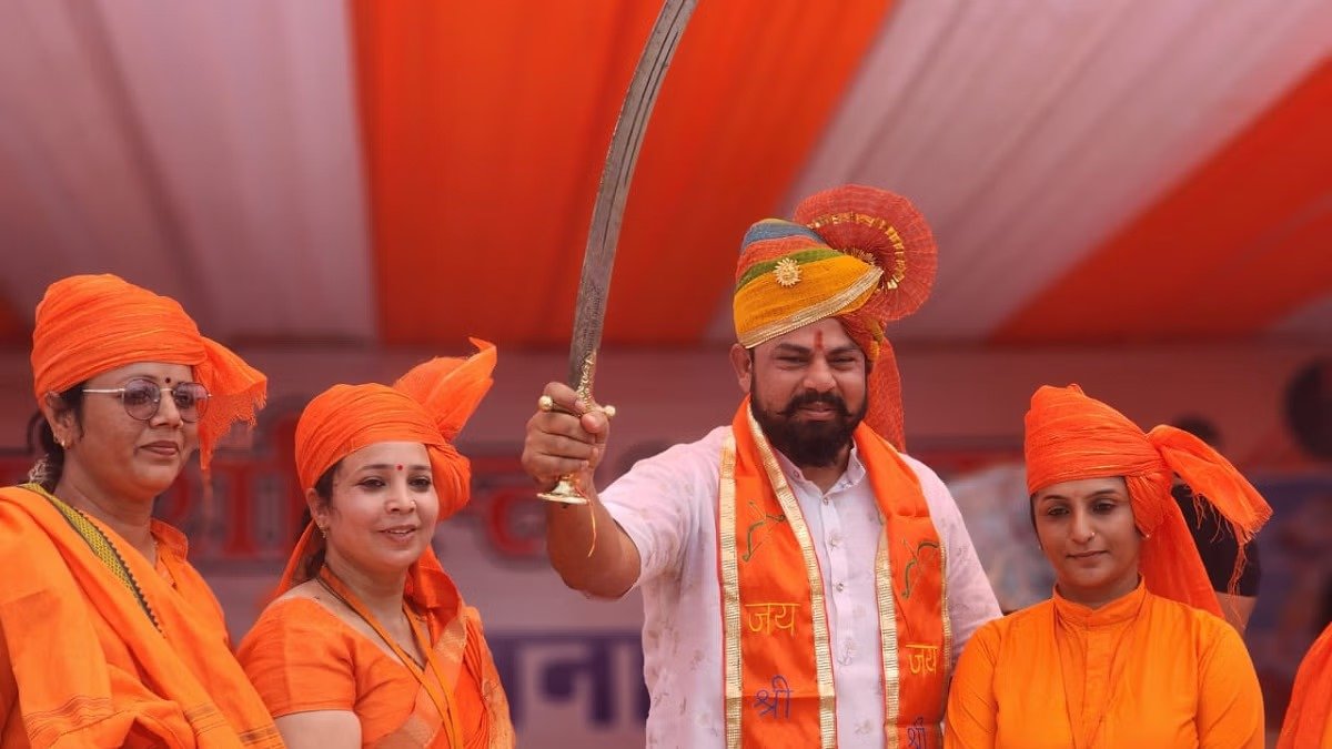 हिंदूवादी नेता टी राजा होंगे उत्तरकाशी की महापंचायत में शामिल, प्रशासन ने 15 शर्तों के साथ दी अनुमति…… हिंदूवादी नेता टी राजा होंगे उत्तरकाशी की महापंचायत में शामिल, प्रशासन ने 15 शर्तों के साथ दी अनुमति……