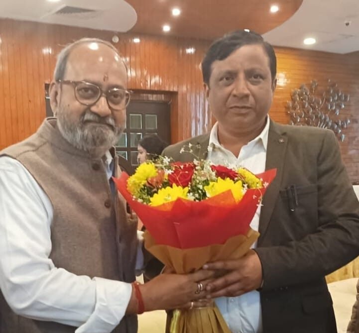 पीआरएस के राष्ट्रीय अध्यक्ष डॉ. अजीत पाठक ने बंशीधर तिवारी से की शिष्टाचार भेंट, पीआरएसआई के नेशनल कॉन्फ्रेंस में किया आमंत्रित। पीआरएस के राष्ट्रीय अध्यक्ष डॉ. अजीत पाठक ने बंशीधर तिवारी से की शिष्टाचार भेंट, पीआरएसआई के नेशनल कॉन्फ्रेंस में किया आमंत्रित।