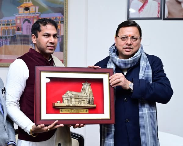 मुख्यमंत्री पुष्कर सिंह धामी से जर्मनी के संसद सदस्य राहुल कुमार कंबोज ने की मुलाकात, कौशल विकास और रोजगार पर हुई चर्चा। मुख्यमंत्री पुष्कर सिंह धामी से जर्मनी के संसद सदस्य राहुल कुमार कंबोज ने की मुलाकात, कौशल विकास और रोजगार पर हुई चर्चा।