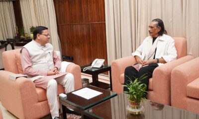 मुख्यमंत्री पुष्कर सिंह धामी से राष्ट्रीय फिल्म पुरस्कार विजेता प्रकाश झा ने की मुलाकात, फिल्म निर्माण की नई संभावनाओं पर की चर्चा।