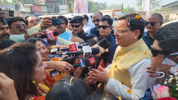 पुष्कर सिंह धामी की ‘मजबूत’ छवि बनी देशभर में चर्चा का विषय, महाराष्ट्र में हुआ जबरदस्त स्वागत।