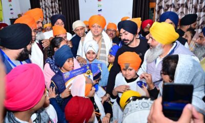 मुख्यमंत्री पुष्कर सिंह धामी ने हल्द्वानी में वीर बाल दिवस पर बच्चों को किया सम्मानित।