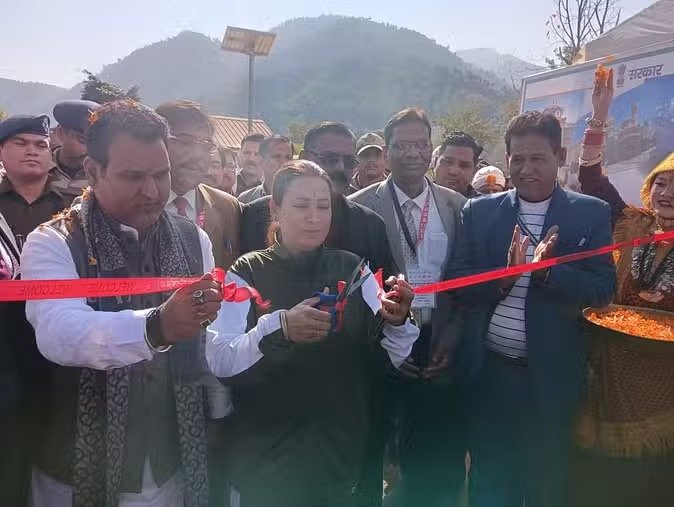 उत्तराखंड में टिहरी झील पर 35वीं सीनियर पुरुष और महिला नेशनल कैनो स्प्रिंट चैंपियनशिप 2024 का हुआ शुभारंभ।