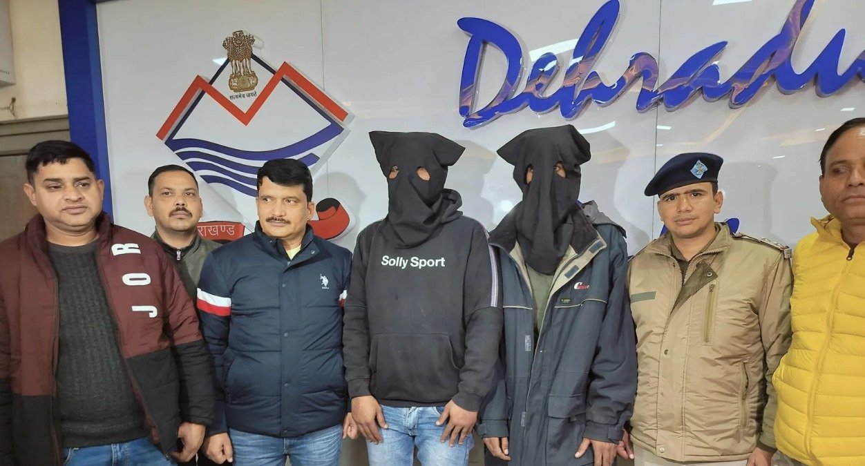 पूर्व इंजीनियर की हत्या का खुलासा: लूटने की नीयत से आए थे आरोपी, पासवर्ड न देने पर की बेरहमी से हत्या, दोनों आरोपी गिरफ्तार। पूर्व इंजीनियर की हत्या का खुलासा: लूटने की नीयत से आए थे आरोपी, पासवर्ड न देने पर की बेरहमी से हत्या, दोनों आरोपी गिरफ्तार।