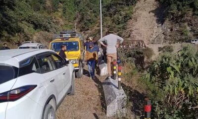कालसी-चकराता मोटर मार्ग पर दर्दनाक हादसा, एलआईसी कर्मी की मौत, पत्नी गंभीर रूप से घायल।