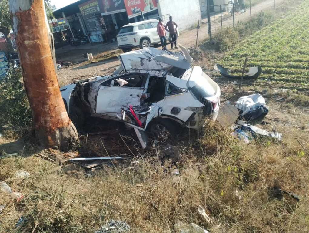 हल्द्वानी में दर्दनाक हादसा, महिला और बेटे की मौत, हल्द्वानी अग्निकांड से प्रभावित थी मृतका की दुकान। हल्द्वानी में दर्दनाक हादसा, महिला और बेटे की मौत, हल्द्वानी अग्निकांड से प्रभावित थी मृतका की दुकान।