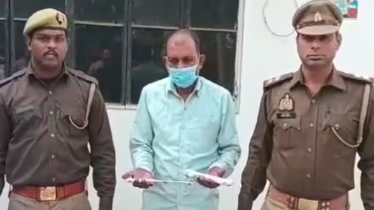 मुख्यमंत्री योगी आदित्यनाथ को जान से मारने की धमकी देने वाला बंगलादेशी दिल्ली के शाहीन बाग इलाके से गिरफ्तार। मुख्यमंत्री योगी आदित्यनाथ को जान से मारने की धमकी देने वाला बंगलादेशी दिल्ली के शाहीन बाग इलाके से गिरफ्तार।