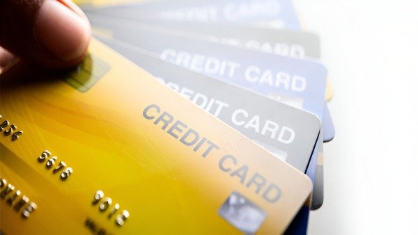 Credit Card ग्राहकों के लिए बड़ी खबर, अब बिल की देरी पर चुकाना होगा 36-50% तक ब्याज।