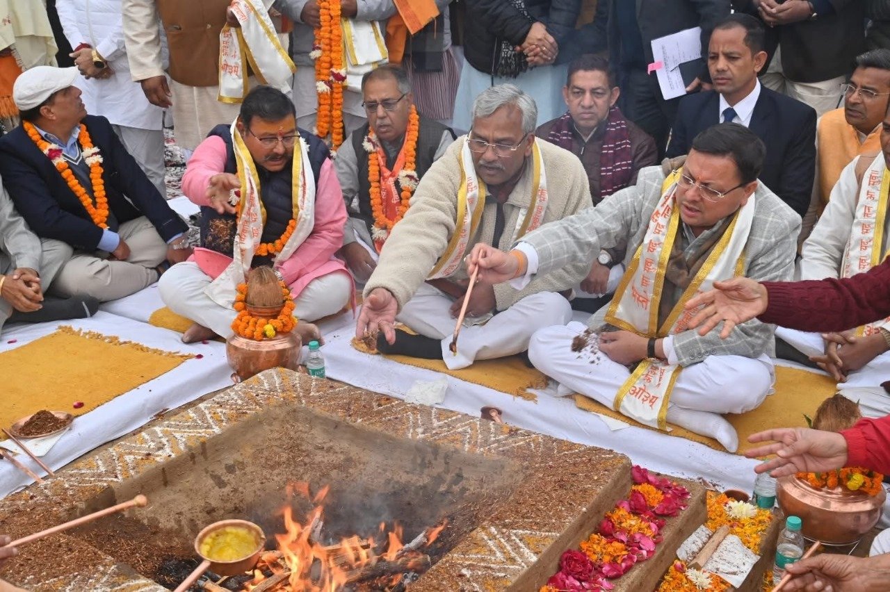 मुख्यमंत्री पुष्कर सिंह धामी ने ओल्ड गुरूकुल कांगड़ी में राष्ट्रभक्त महायज्ञ में किया प्रतिभाग।