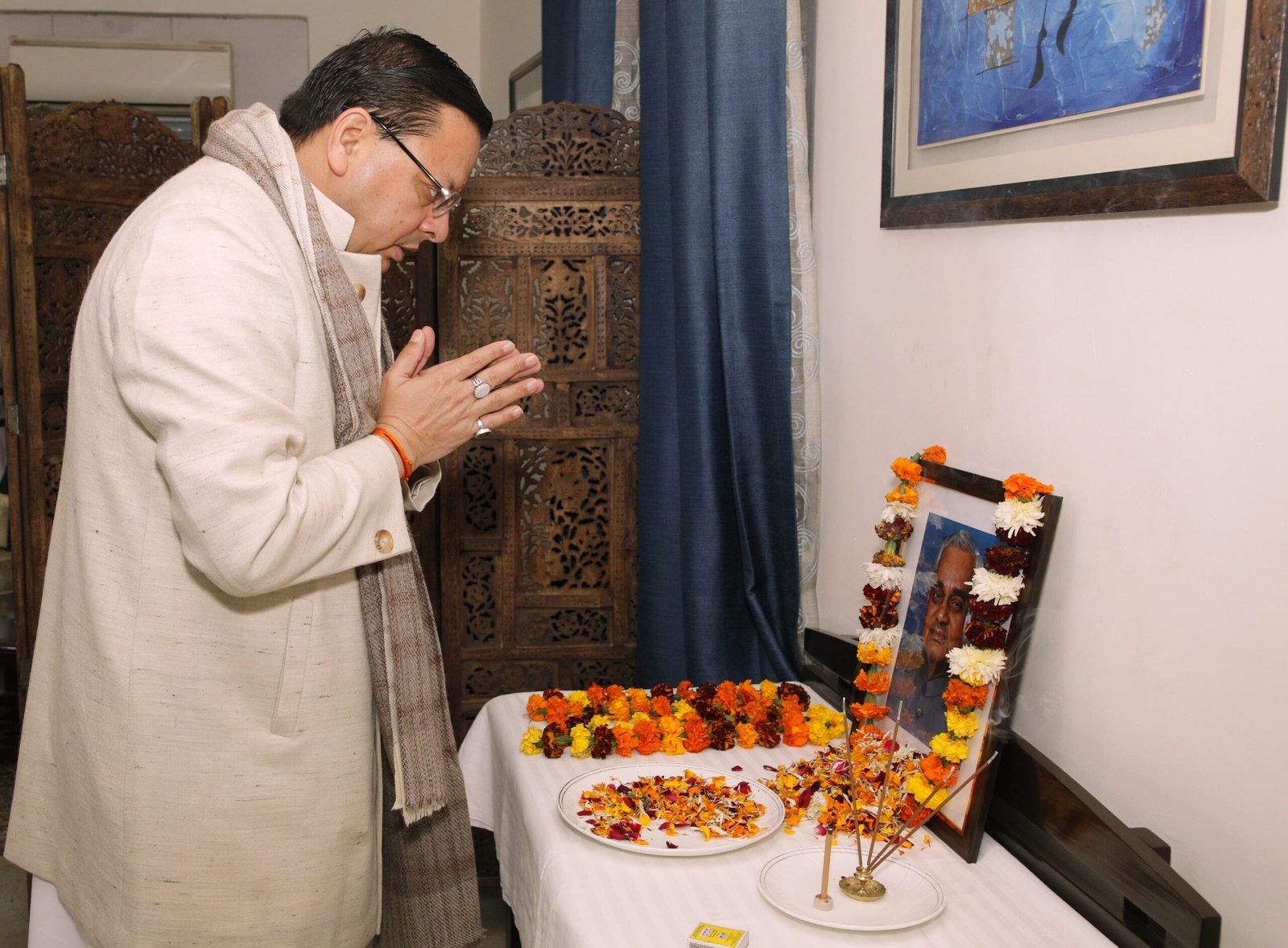 मुख्यमंत्री पुष्कर सिंह धामी ने अटल बिहारी वाजपेयी की जयंती पर अर्पित की श्रद्धांजलि। मुख्यमंत्री पुष्कर सिंह धामी ने अटल बिहारी वाजपेयी की जयंती पर अर्पित की श्रद्धांजलि।