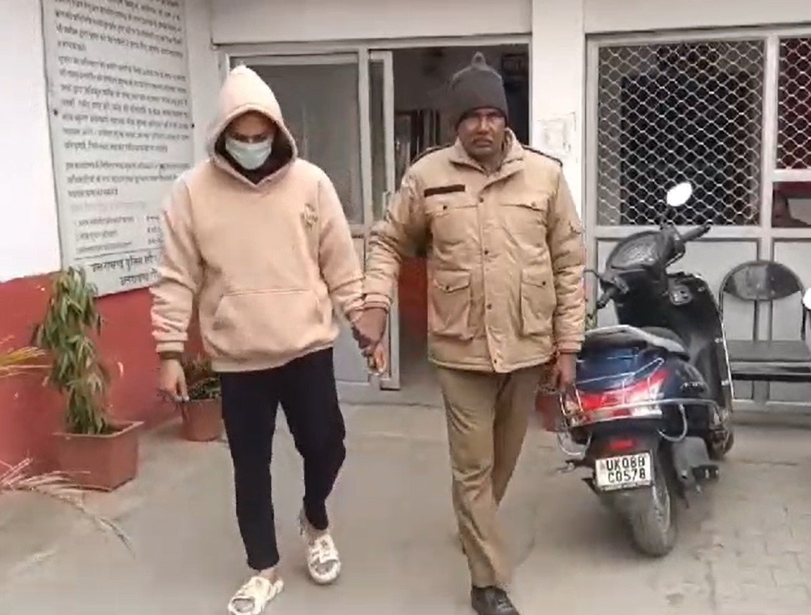 नाबालिग लड़कियों से दुष्कर्म का आरोपी डांस टीचर गिरफ्तार, अब जेल में सिखाएँगे डांस… नाबालिग लड़कियों से दुष्कर्म का आरोपी डांस टीचर गिरफ्तार, अब जेल में सिखाएँगे डांस…