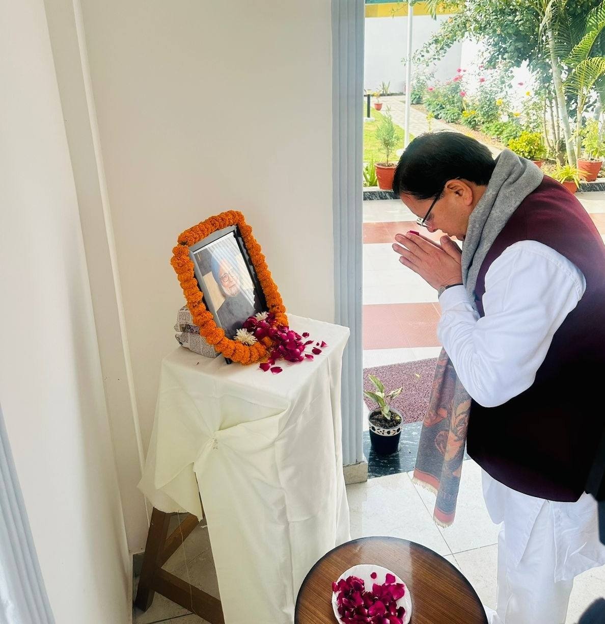 पूर्व प्रधानमंत्री डॉ. मनमोहन सिंह का निधन, मुख्यमंत्री पुष्कर सिंह धामी ने दी श्रद्धांजलि…. पूर्व प्रधानमंत्री डॉ. मनमोहन सिंह का निधन, मुख्यमंत्री पुष्कर सिंह धामी ने दी श्रद्धांजलि….