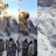 पिथौरागढ़ से तवाघाट-धारचूला हाईवे पर भरभराकर गिरी पहाड़ी, यातायात ठप…