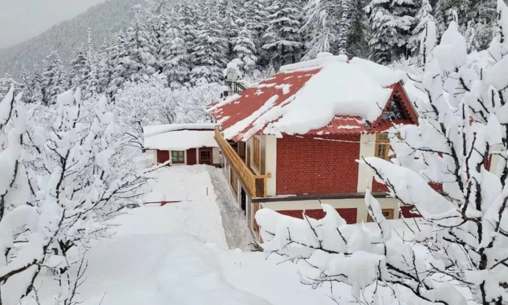 उत्तराखंड में बारिश-बर्फबारी के बाद शीतलहर बढ़ाएगी ठिठुरन, सभी जिलों में येलो अलर्ट जारी।