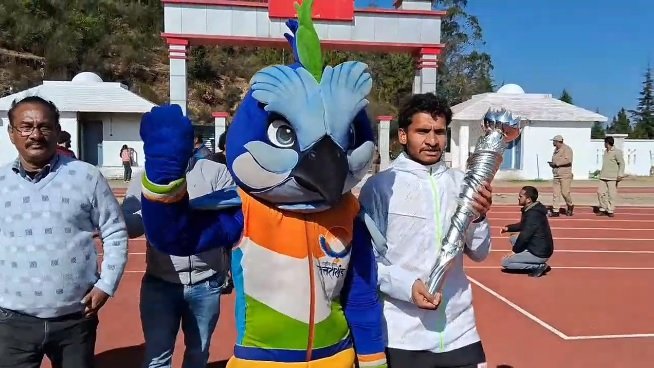 पौड़ी में 38वें राष्ट्रीय खेलों के शुभंकर मौली और मशाल तेजस्विनी का हुआ भव्य स्वागत, पाण्डवाज ग्रुप के गानों पर थिरके दर्शक… पौड़ी में 38वें राष्ट्रीय खेलों के शुभंकर मौली और मशाल तेजस्विनी का हुआ भव्य स्वागत, पाण्डवाज ग्रुप के गानों पर थिरके दर्शक…