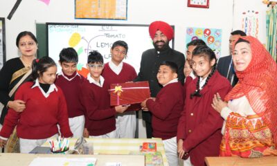 राज्यपाल गुरमीत सिंह ने ‘गोल्डन की आशा स्कूल’ का किया दौरा, बच्चों से बातचीत कर शिक्षण पद्धतियों की ली जानकारी।