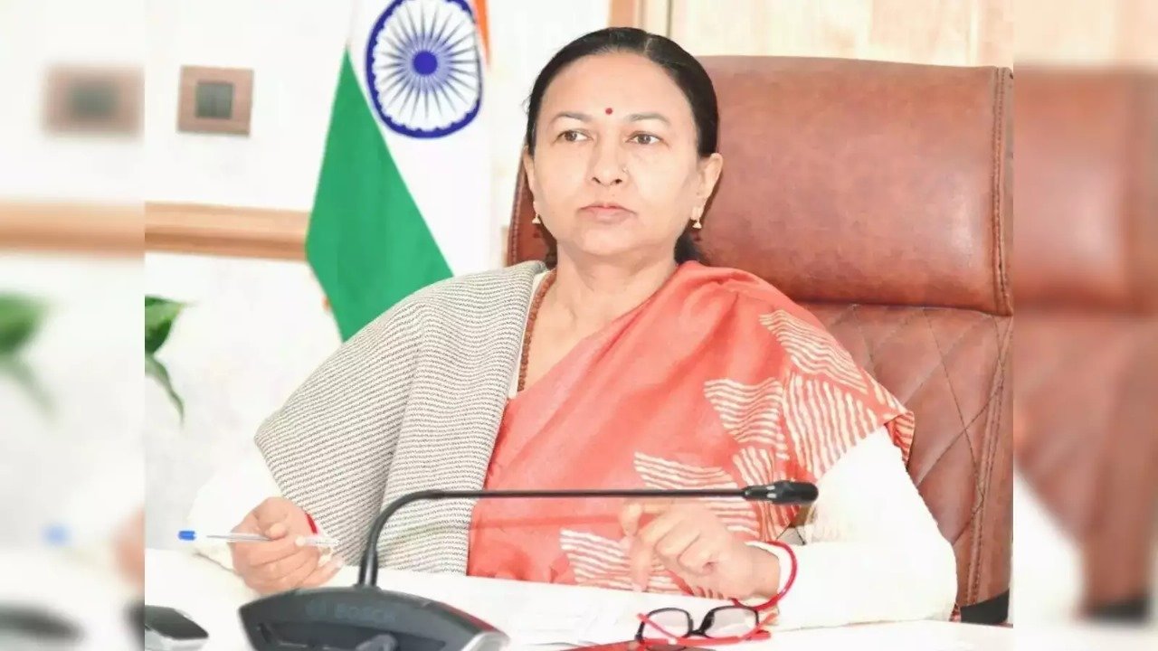 मुख्य सचिव राधा रतूड़ी ने दिव्यांगजनों की समस्याओं को लेकर उठाया अहम कदम, सचिवालय में शुरू हुई लिफ्ट की सुविधा। मुख्य सचिव राधा रतूड़ी ने दिव्यांगजनों की समस्याओं को लेकर उठाया अहम कदम, सचिवालय में शुरू हुई लिफ्ट की सुविधा।