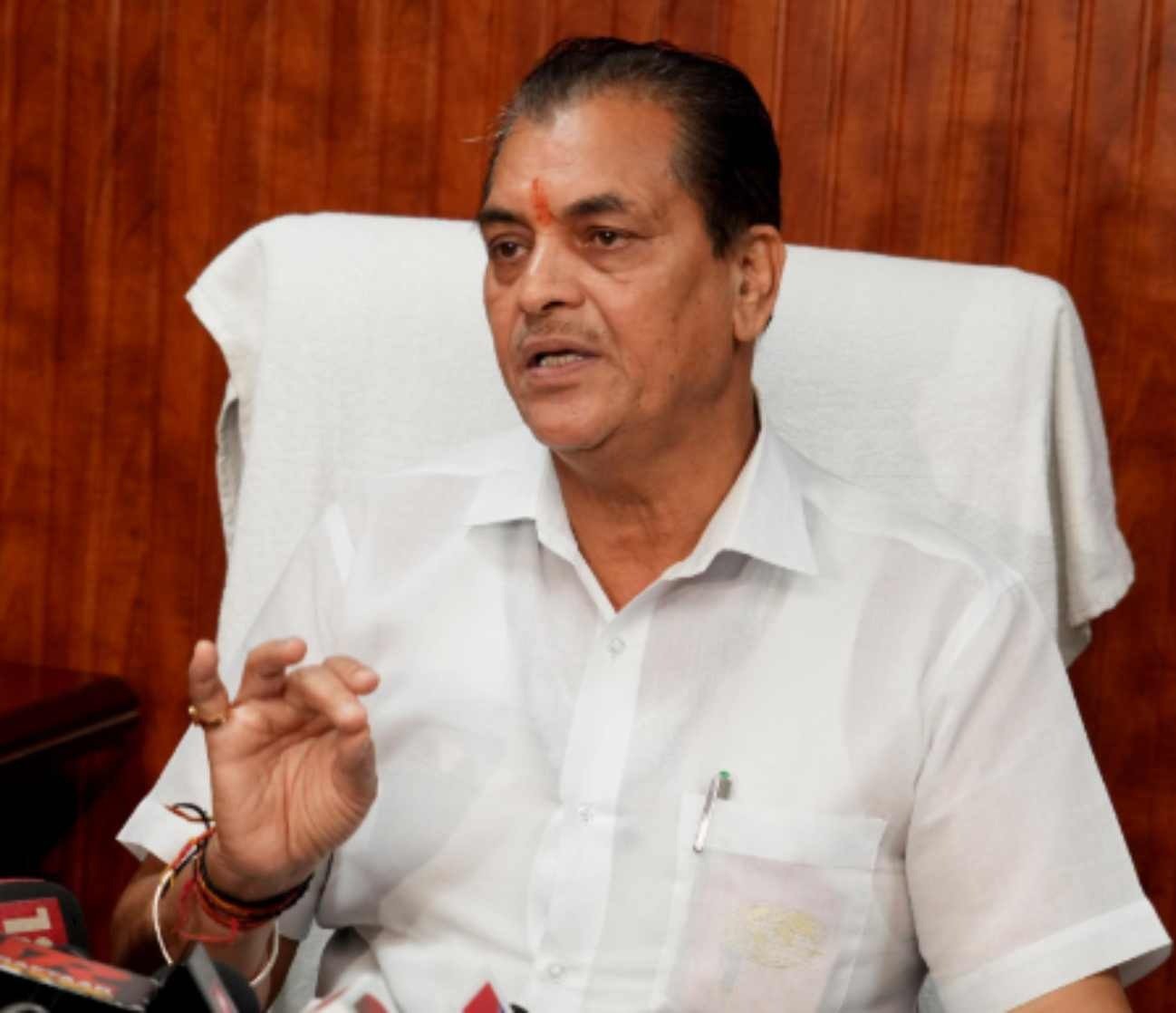 उत्तराखंड सरकार की बजट खर्च पर वित्त विभाग की कड़ी नजर, हर विभाग के बजट खर्च परफॉर्मेंस की बारीकी से कर रहा जांच… उत्तराखंड सरकार की बजट खर्च पर वित्त विभाग की कड़ी नजर, हर विभाग के बजट खर्च परफॉर्मेंस की बारीकी से कर रहा जांच…
