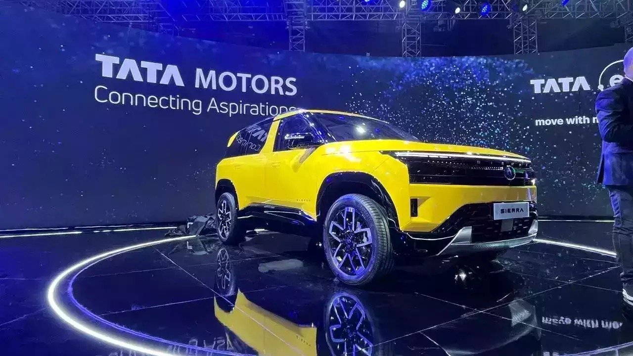 TATA SIERRA की शानदार लॉन्चिंग, ऑटो एक्सपो 2025 में मचाई धूम, जानिए इसके फीचर्स और कीमत… TATA SIERRA की शानदार लॉन्चिंग, ऑटो एक्सपो 2025 में मचाई धूम, जानिए इसके फीचर्स और कीमत…