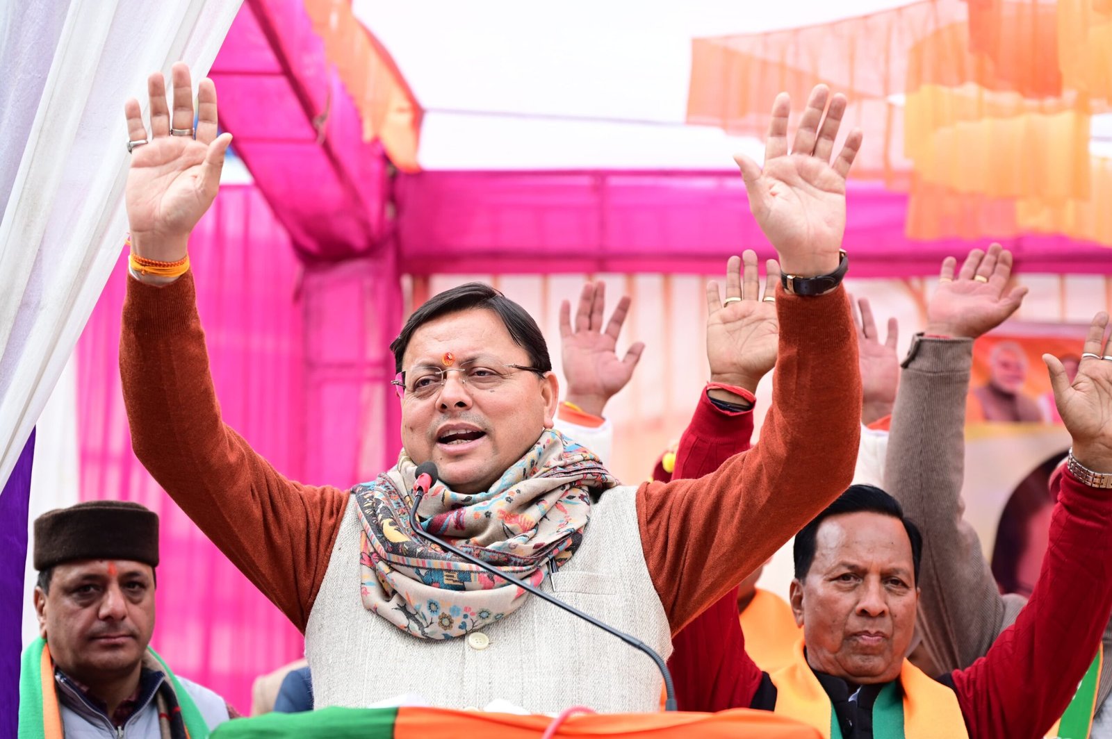 मुख्यमंत्री पुष्कर सिंह धामी ने बड़कोट में जनसभा को किया संबोधित, भाजपा प्रत्याशियों के पक्ष में मतदान की अपील… मुख्यमंत्री पुष्कर सिंह धामी ने बड़कोट में जनसभा को किया संबोधित, भाजपा प्रत्याशियों के पक्ष में मतदान की अपील…