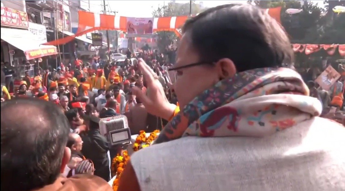 निकाय चुनाव के अंतिम प्रचार दिवस पर धाकड़ धामी की ताबड़तोड़ जनसभाएं और रोड-शो, जनता ने किया जोरदार स्वागत… निकाय चुनाव के अंतिम प्रचार दिवस पर धाकड़ धामी की ताबड़तोड़ जनसभाएं और रोड-शो, जनता ने किया जोरदार स्वागत…