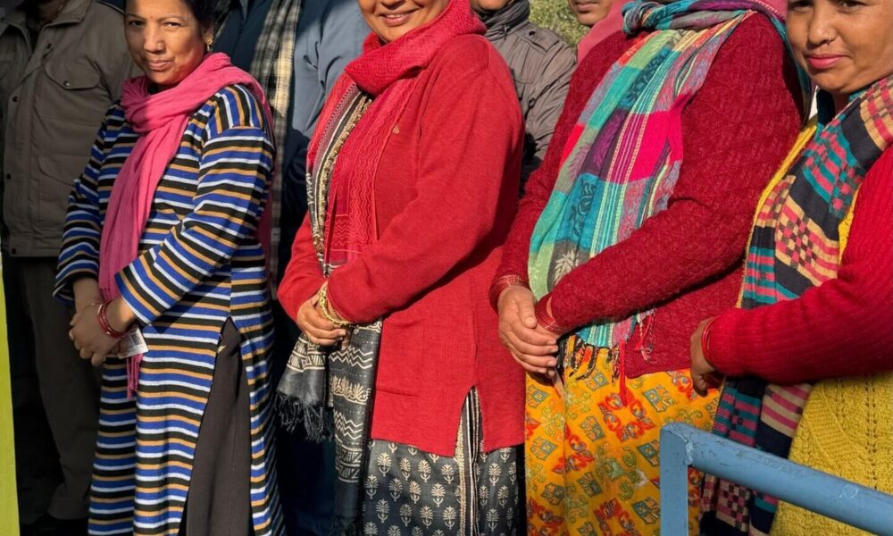 कोटद्वार में मतदान करने पहुंची विधानसभा अध्यक्ष ऋतु खण्डूडी भूषण, की नागरिकों से वोट डालने की अपील…