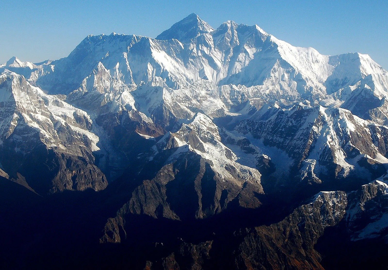 नेपाल ने माउंट एवरेस्ट पर चढ़ाई के लिए परमिट शुल्क में 36 प्रतिशत की वृद्धि, बताये पर्यावरणीय कारण… नेपाल ने माउंट एवरेस्ट पर चढ़ाई के लिए परमिट शुल्क में 36 प्रतिशत की वृद्धि, बताये पर्यावरणीय कारण…