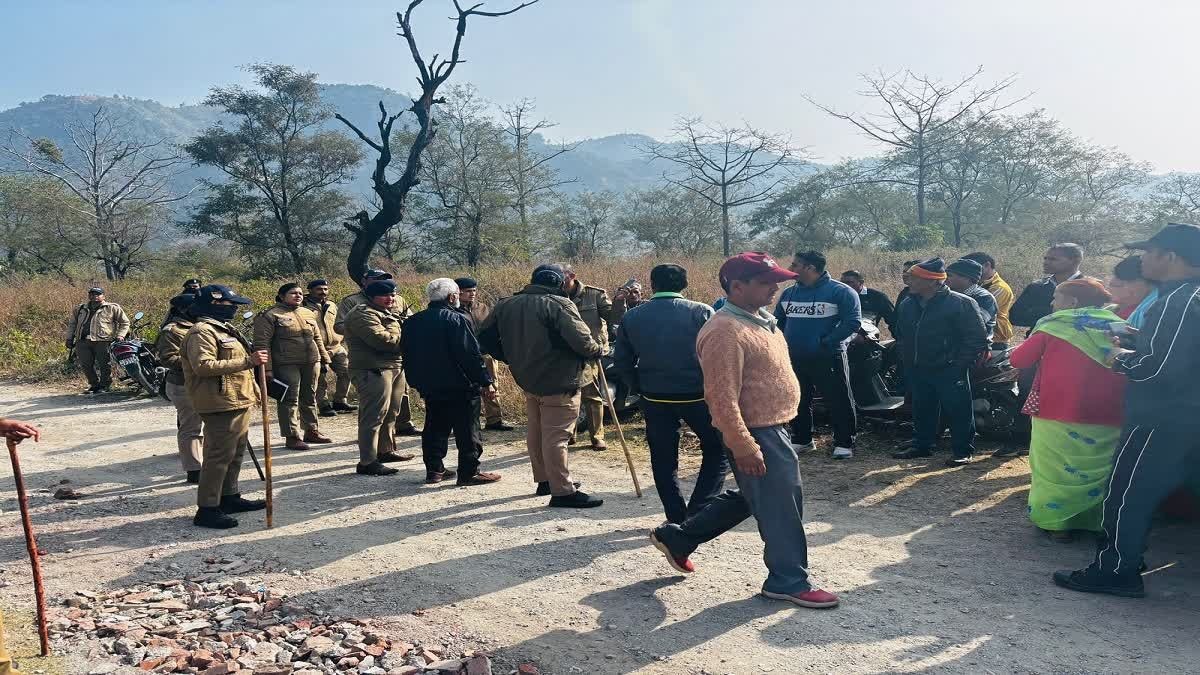 नगर निकाय चुनाव में केसरवाला क्षेत्र में मतदान बहिष्कार, 400 में से सिर्फ एक वोट पड़ा… नगर निकाय चुनाव में केसरवाला क्षेत्र में मतदान बहिष्कार, 400 में से सिर्फ एक वोट पड़ा…