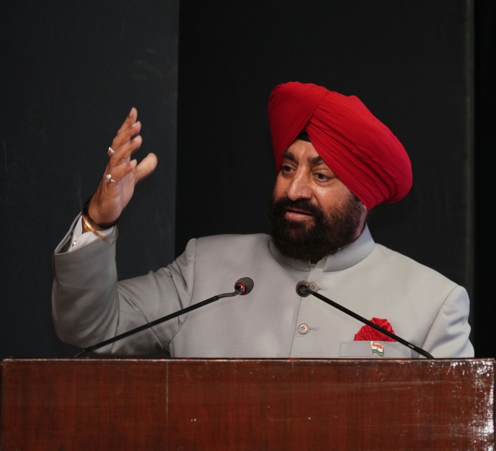 रायपाल गुरमीत सिंह ने राष्ट्रीय बालिका दिवस की हार्दिक शुभकामनाएँ, बेटियों के अधिकारों और शिक्षा पर दिया जोर… रायपाल गुरमीत सिंह ने राष्ट्रीय बालिका दिवस की हार्दिक शुभकामनाएँ, बेटियों के अधिकारों और शिक्षा पर दिया जोर…