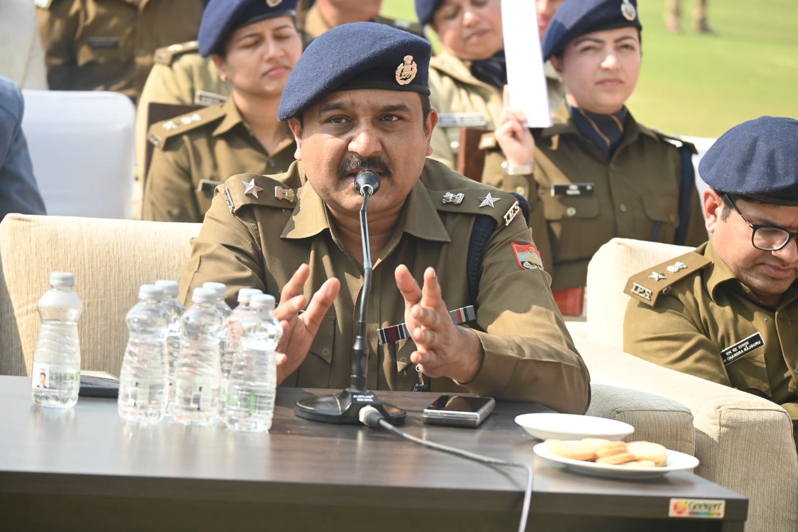 38 वें राष्ट्रीय खेलों के उद्घाटन समारोह में VVIP भ्रमण के मद्देनजर उच्चाधिकारियों ने पुलिस बल को किया ब्रीफ… 38 वें राष्ट्रीय खेलों के उद्घाटन समारोह में VVIP भ्रमण के मद्देनजर उच्चाधिकारियों ने पुलिस बल को किया ब्रीफ…