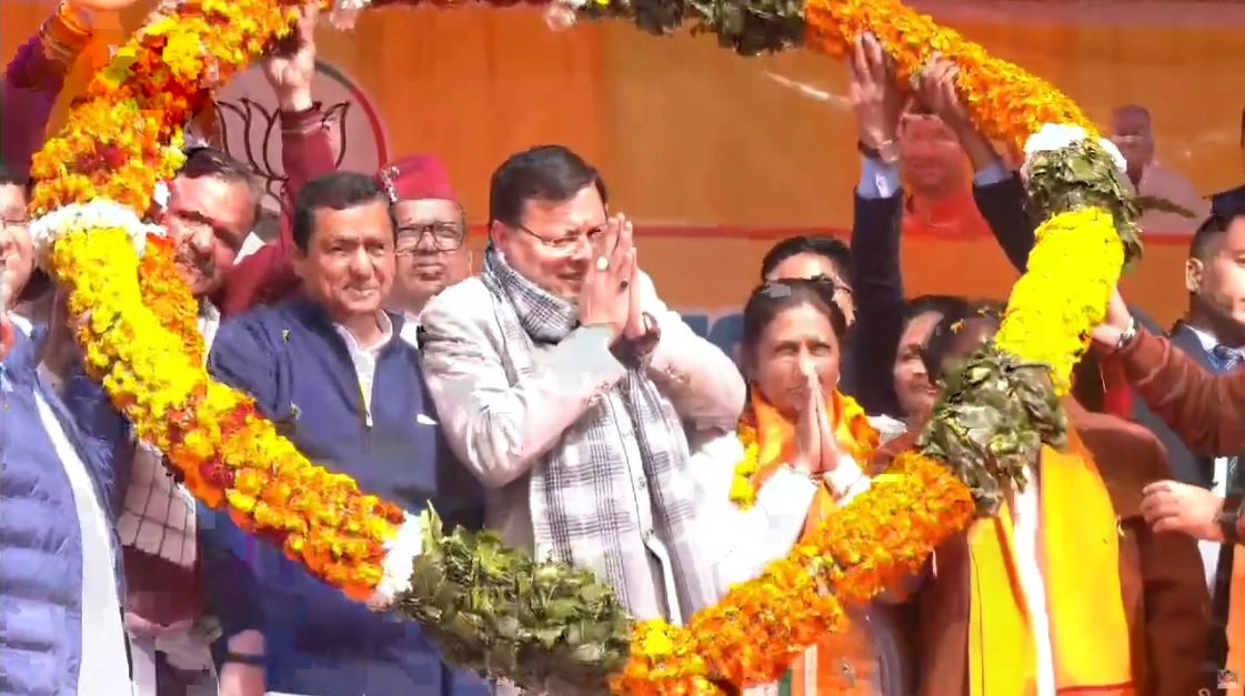 श्रीनगर में धाकड़ धामी का दिखा जलवा, रोड-शो में उमड़ा जनसैलाब… श्रीनगर में धाकड़ धामी का दिखा जलवा, रोड-शो में उमड़ा जनसैलाब…
