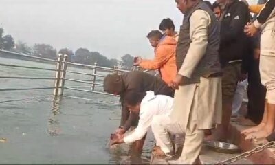 बॉलीवुड अभिनेता राजपाल यादव ने हरिद्वार में विसर्जित की पिता की अस्थियां, मोक्ष की कामना की…