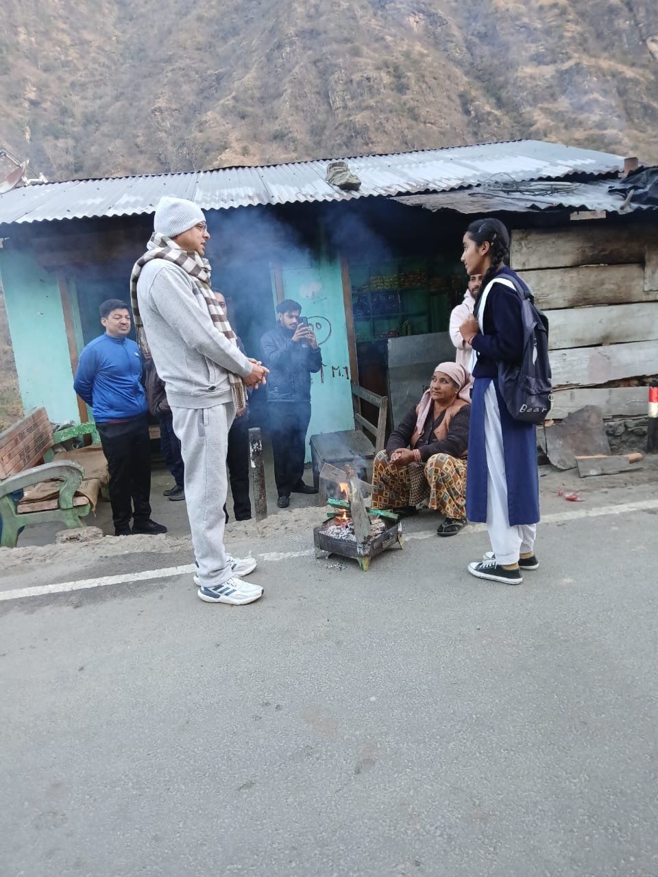 मुख्यमंत्री पुष्कर सिंह धामी का जौनसार बावर दौरा, स्थानीय लोगों से मुलाकात कर योजनाओं का लिया फीडबैक…